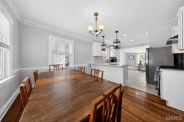 $489,000 | 324 Stark Court, Webster Groves, MO 63119