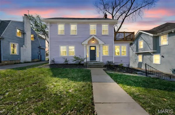 $450,000 | 324 Stark Court, Webster Groves, MO 63119
