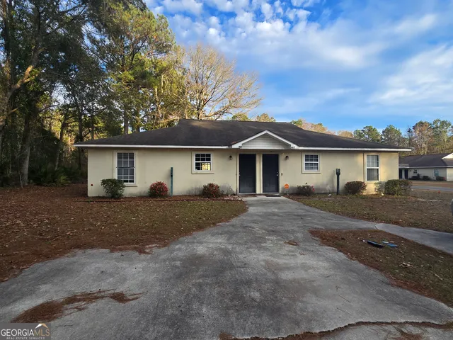 $1,350 | 401 South Ashley Street, Kingsland, GA 31548