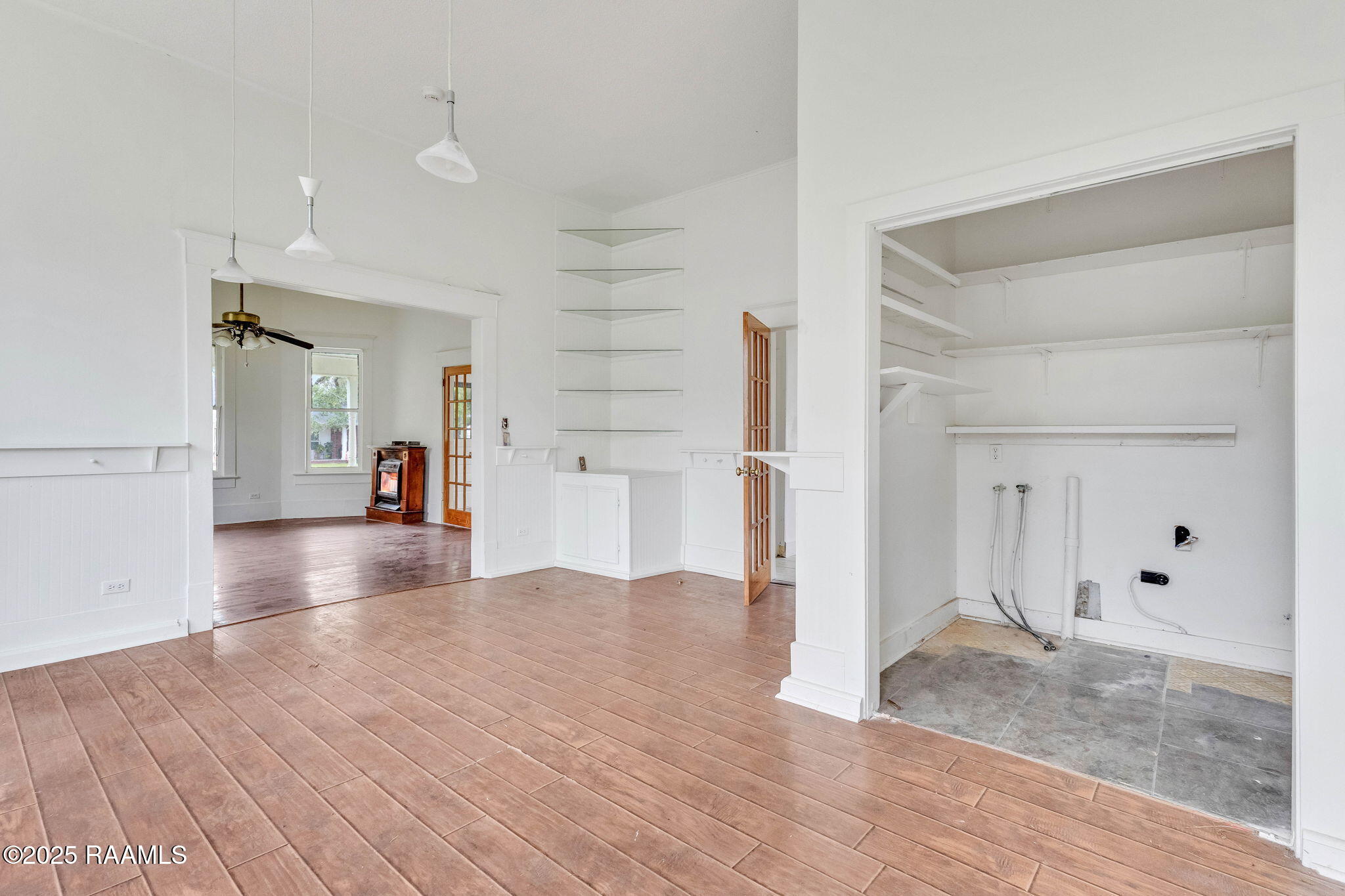 602 1st Street Lake Arthur, LA 70549 - Photo 7 of 17 6-web-or-mls-601 1st st-4