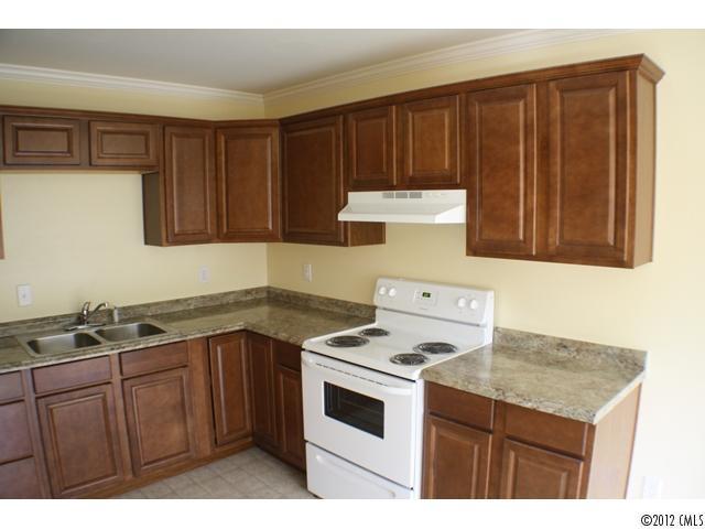 609 Tilden Road Charlotte, NC 28214 - Photo 6 of 14
