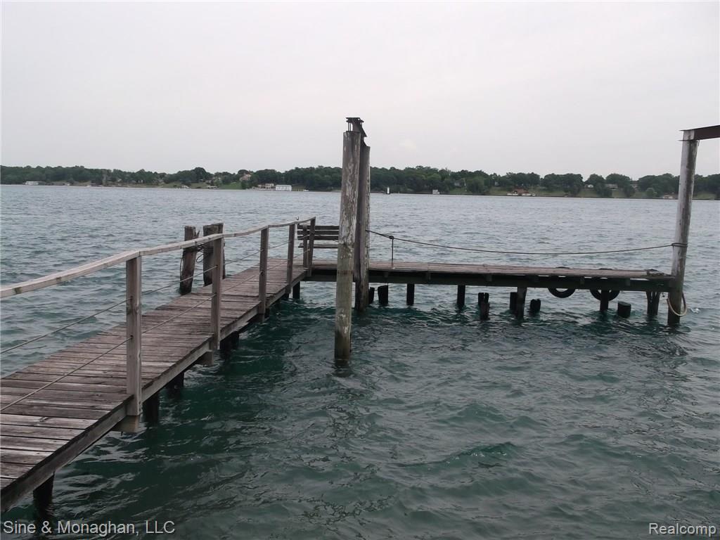 1469 River Road St. Clair, MI 48079 - Photo 6 of 6 6.JPG