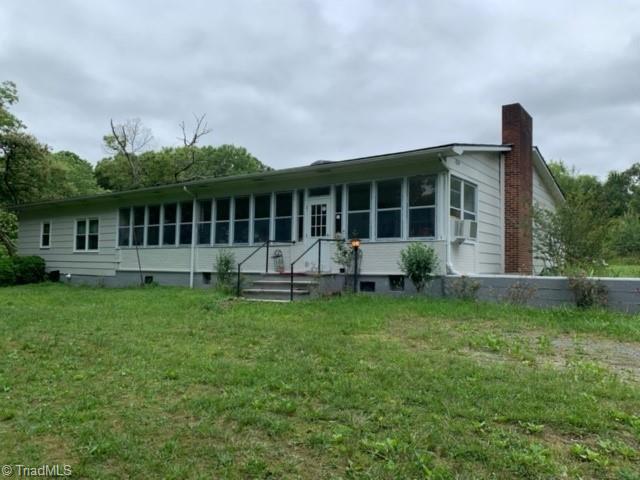 292 Quaker Road Mount Airy, NC 27030 - Photo 1 of 24 Gallery Image 1