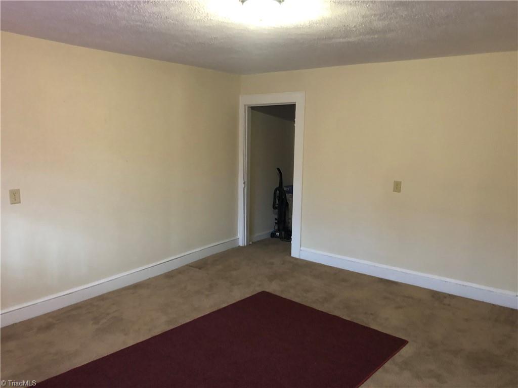 292 Quaker Road Mount Airy, NC 27030 - Photo 7 of 24 Gallery Image 7