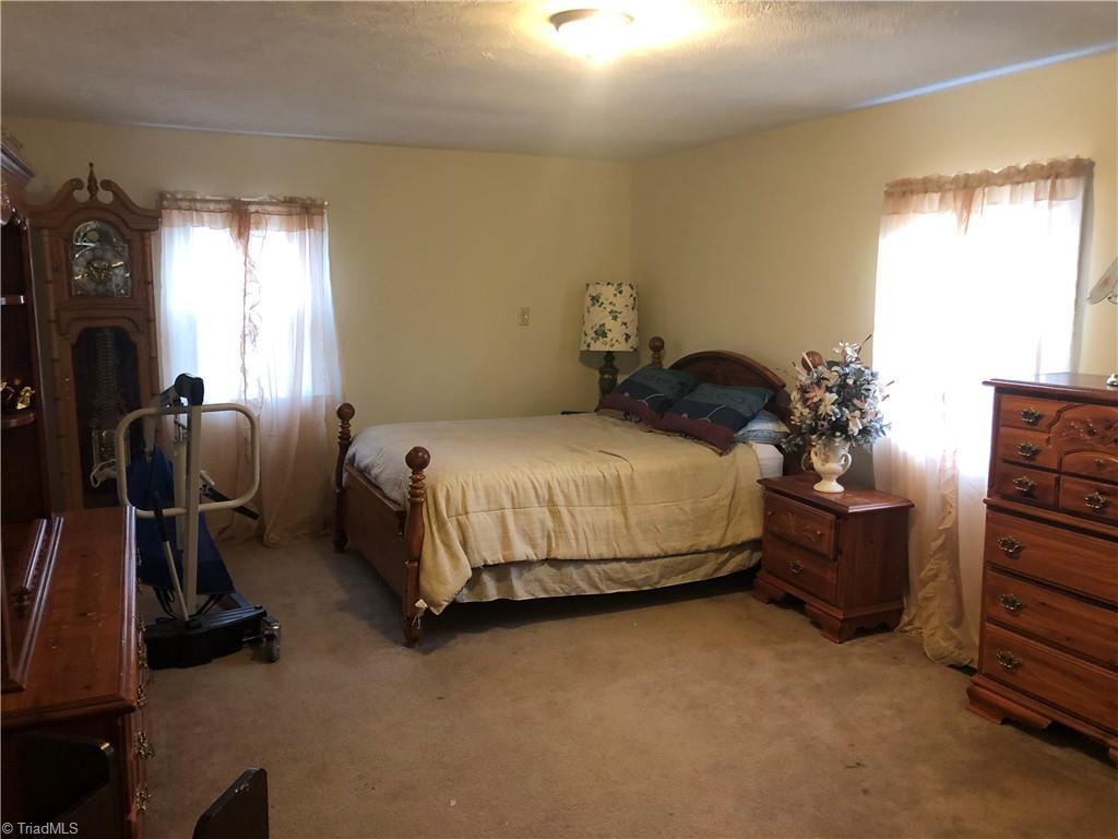292 Quaker Road Mount Airy, NC 27030 - Photo 8 of 24 Gallery Image 8