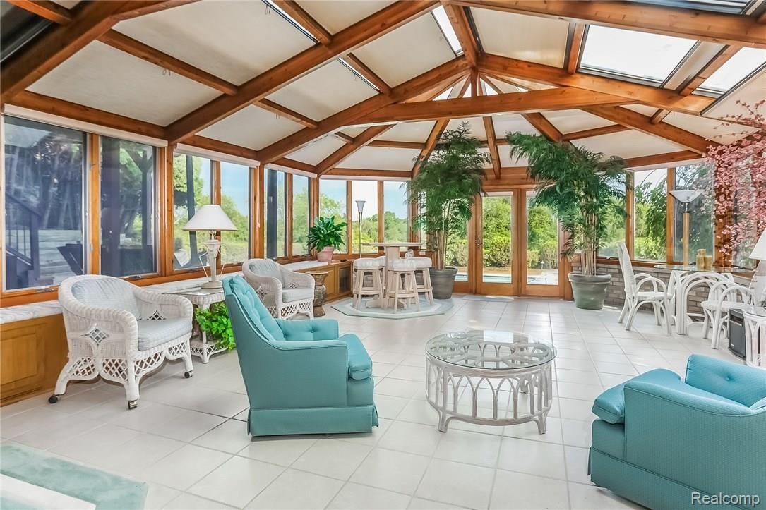 4815 Sheldon Road Rochester, MI 48306 - Photo 55 of 83 072-Sunroom-3129727-medium.jpg