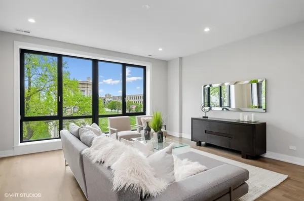 $2,800 | 6242 South Greenwood Avenue, Unit 4S, Chicago, IL 60637