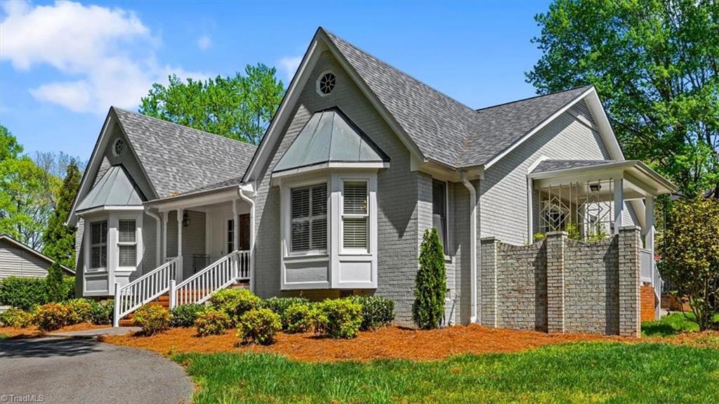 1009 Beecher Road Winston-Salem, NC 27104 - Photo 3 of 35