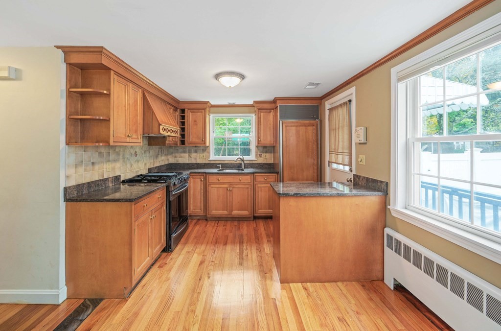 10 Summit Street Boston, MA 02136 - Photo 4 of 32 Gallery Image 4