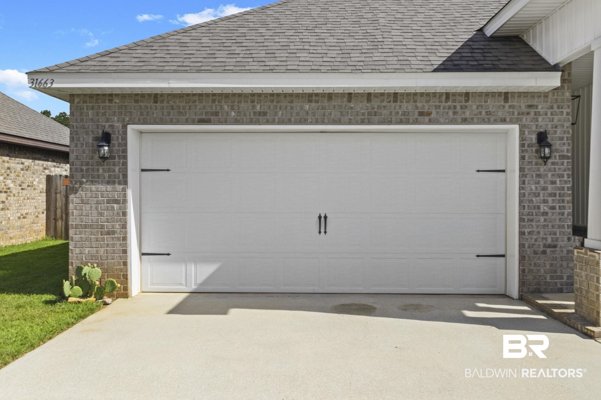 31663 Kestrel Loop Daphne, AL 36527 - Photo 8 of 86 View of garage