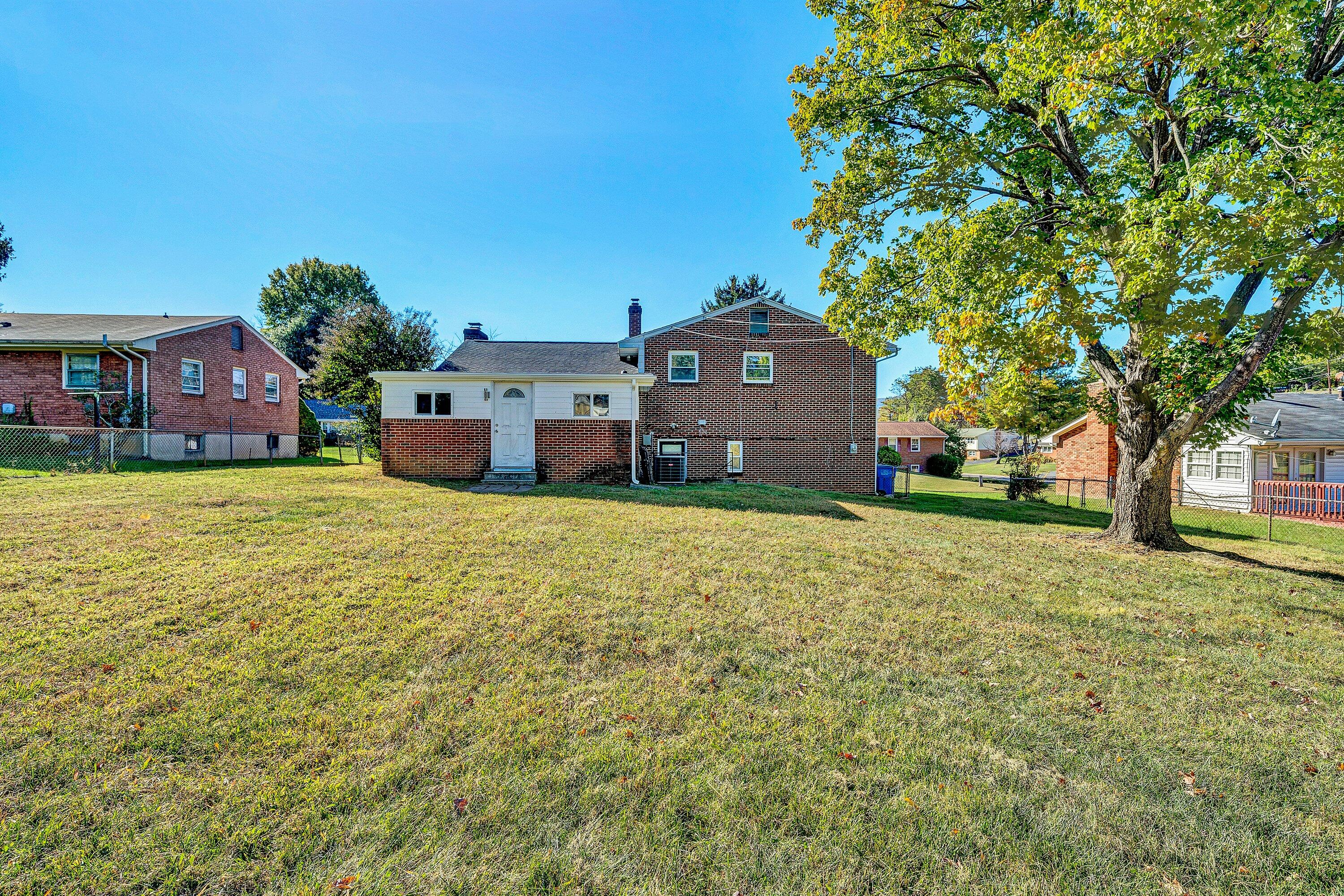 1633 Angus Road Northwest Roanoke, VA 24017 - Photo 20 of 22 a house view with a garden space