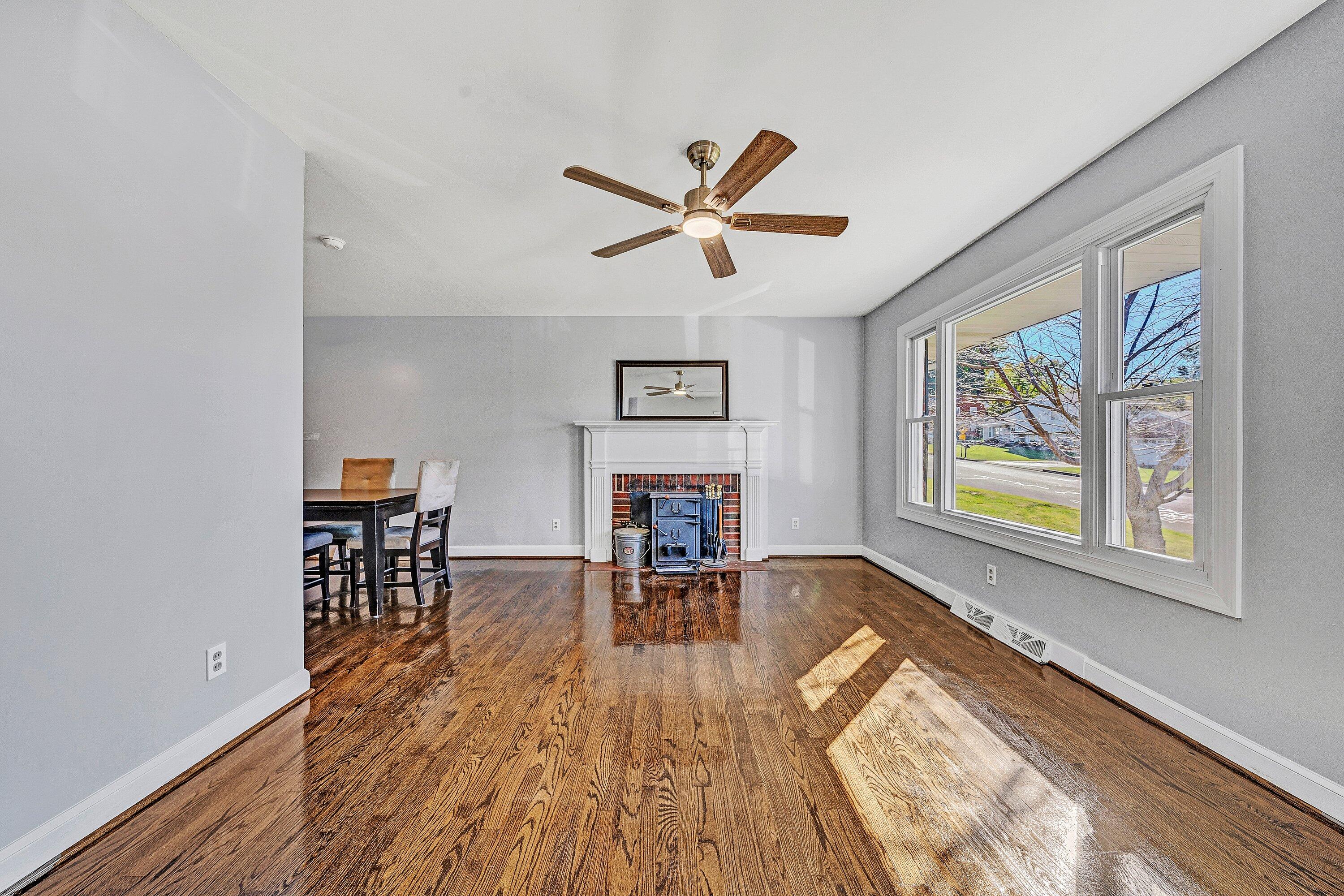 1633 Angus Road Northwest Roanoke, VA 24017 - Photo 3 of 22 a living room with furniture and a table