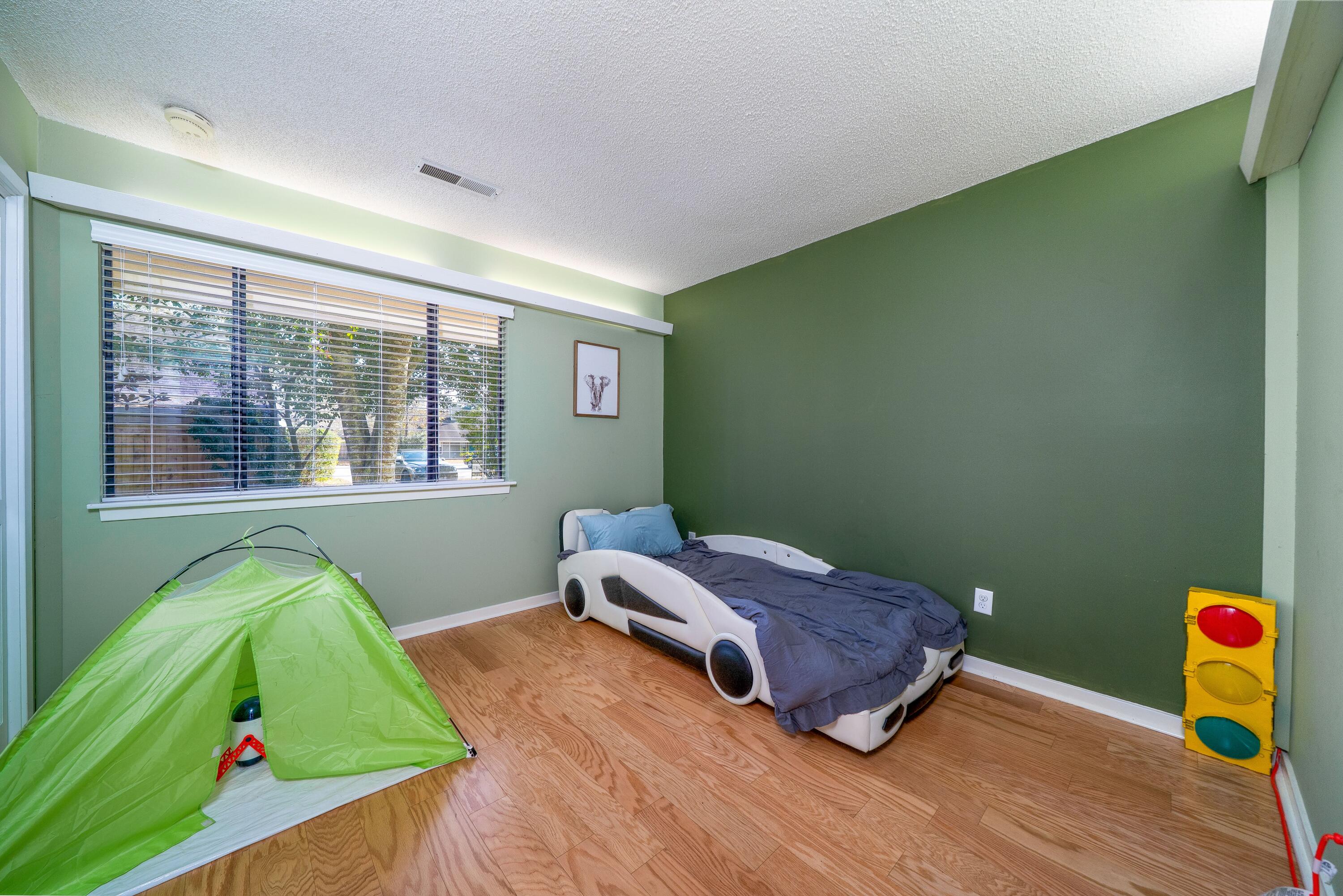 1116 Daffodil Lane Mount Pleasant, SC 29464 - Photo 13 of 39 13