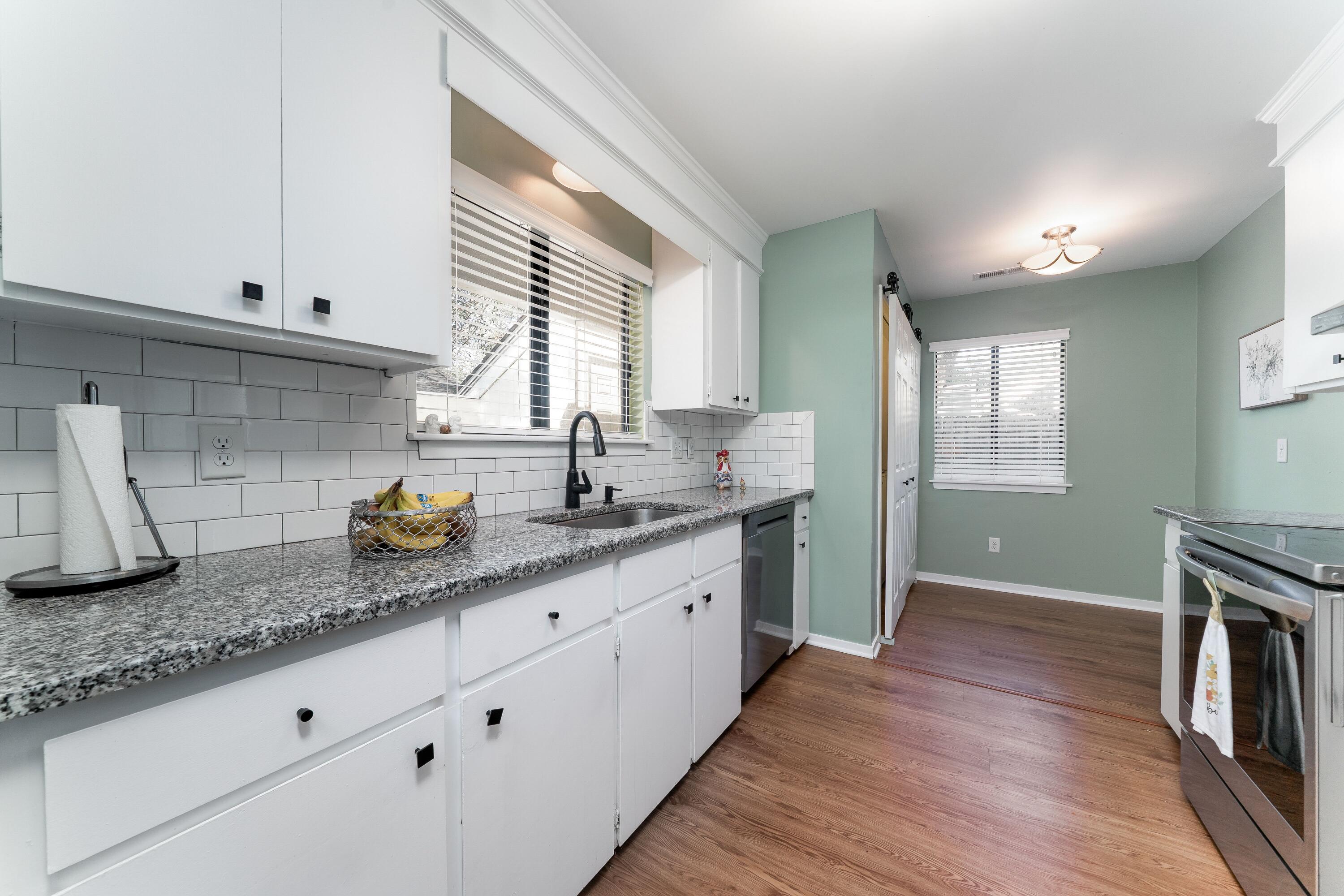 1116 Daffodil Lane Mount Pleasant, SC 29464 - Photo 15 of 39 15