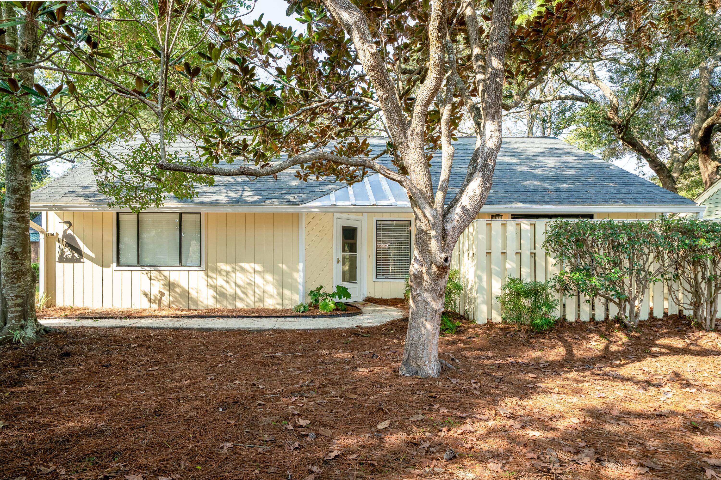 1116 Daffodil Lane Mount Pleasant, SC 29464 - Photo 2 of 39 2