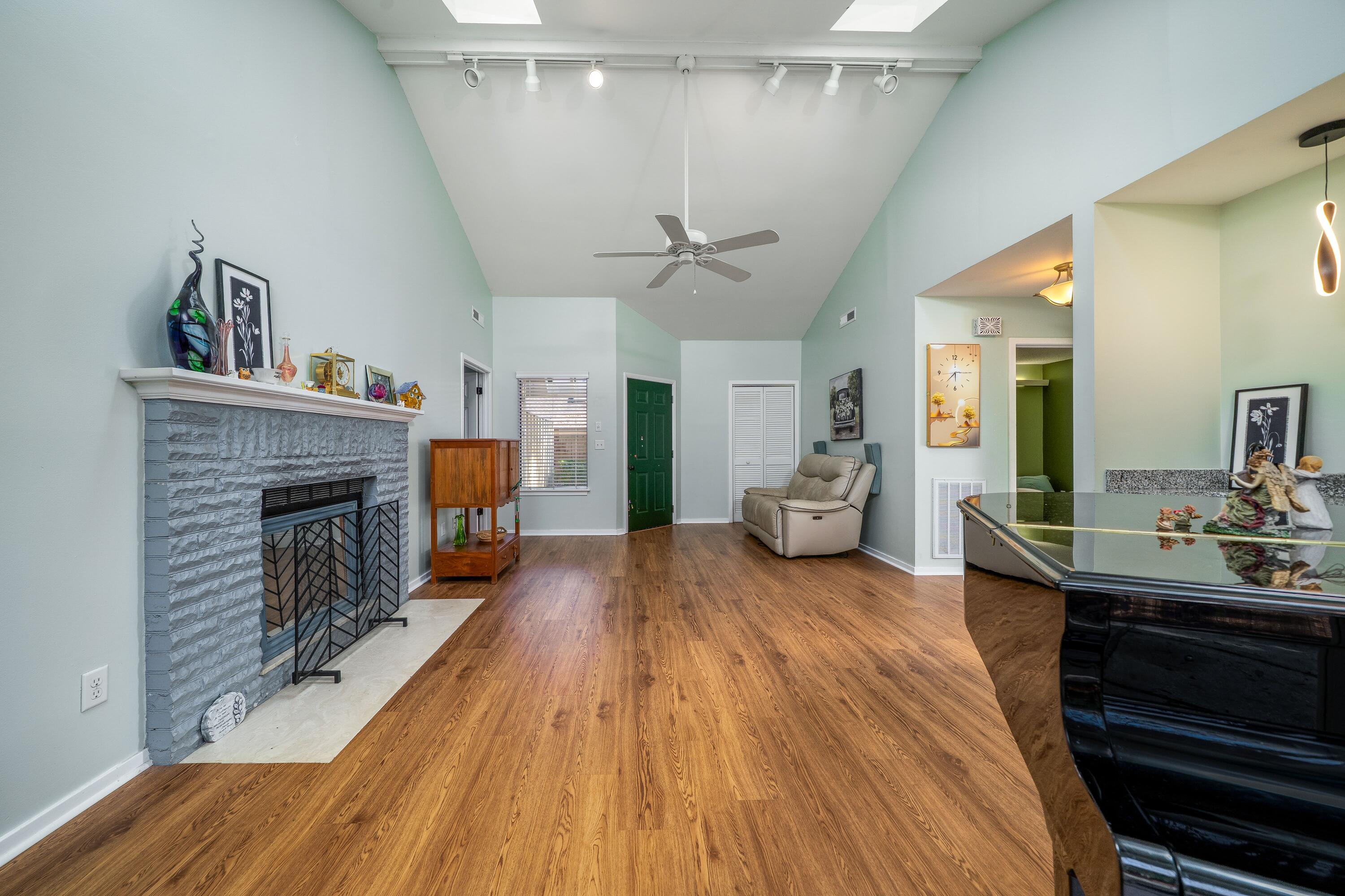 1116 Daffodil Lane Mount Pleasant, SC 29464 - Photo 22 of 39 22