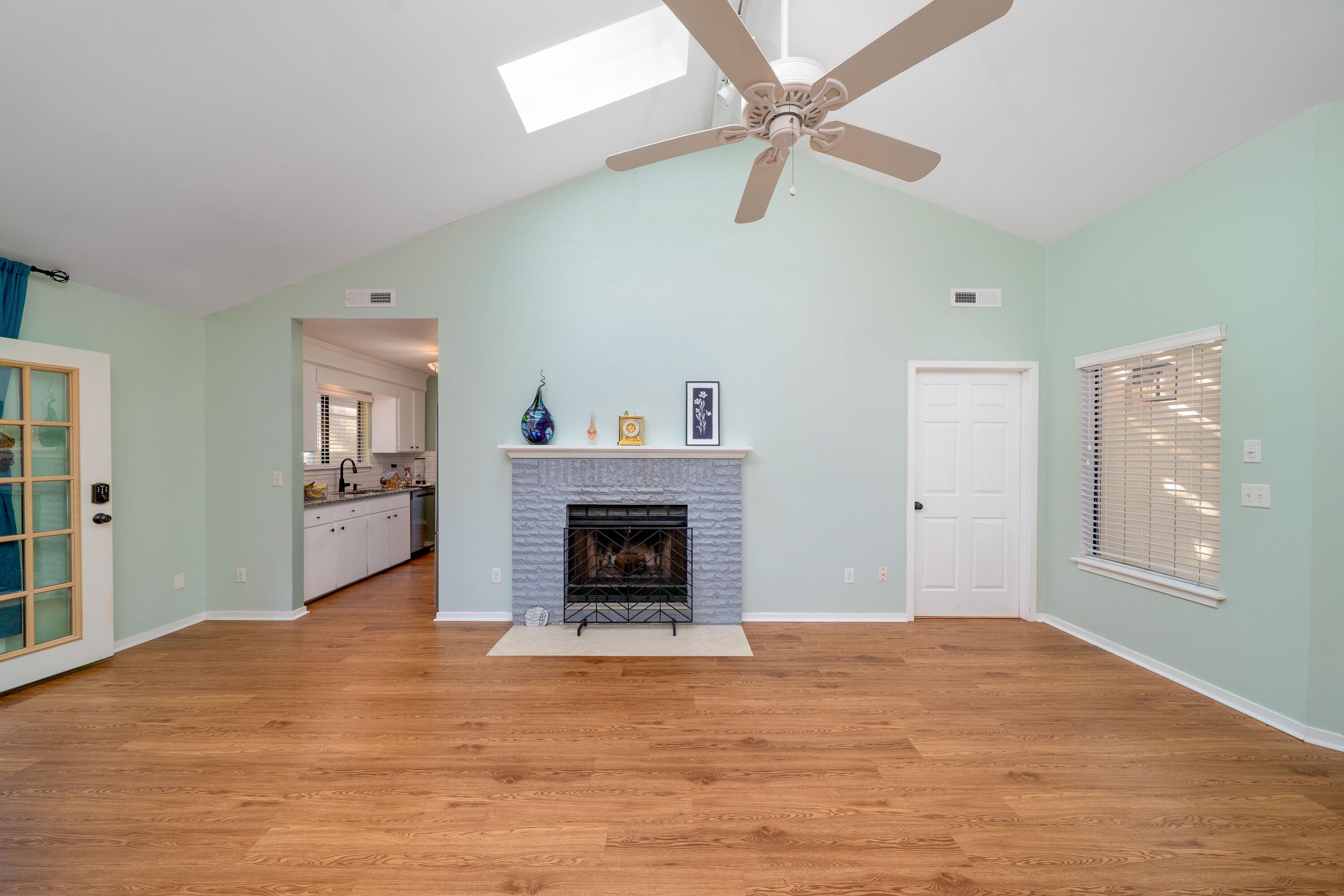 1116 Daffodil Lane Mount Pleasant, SC 29464 - Photo 24 of 39 23