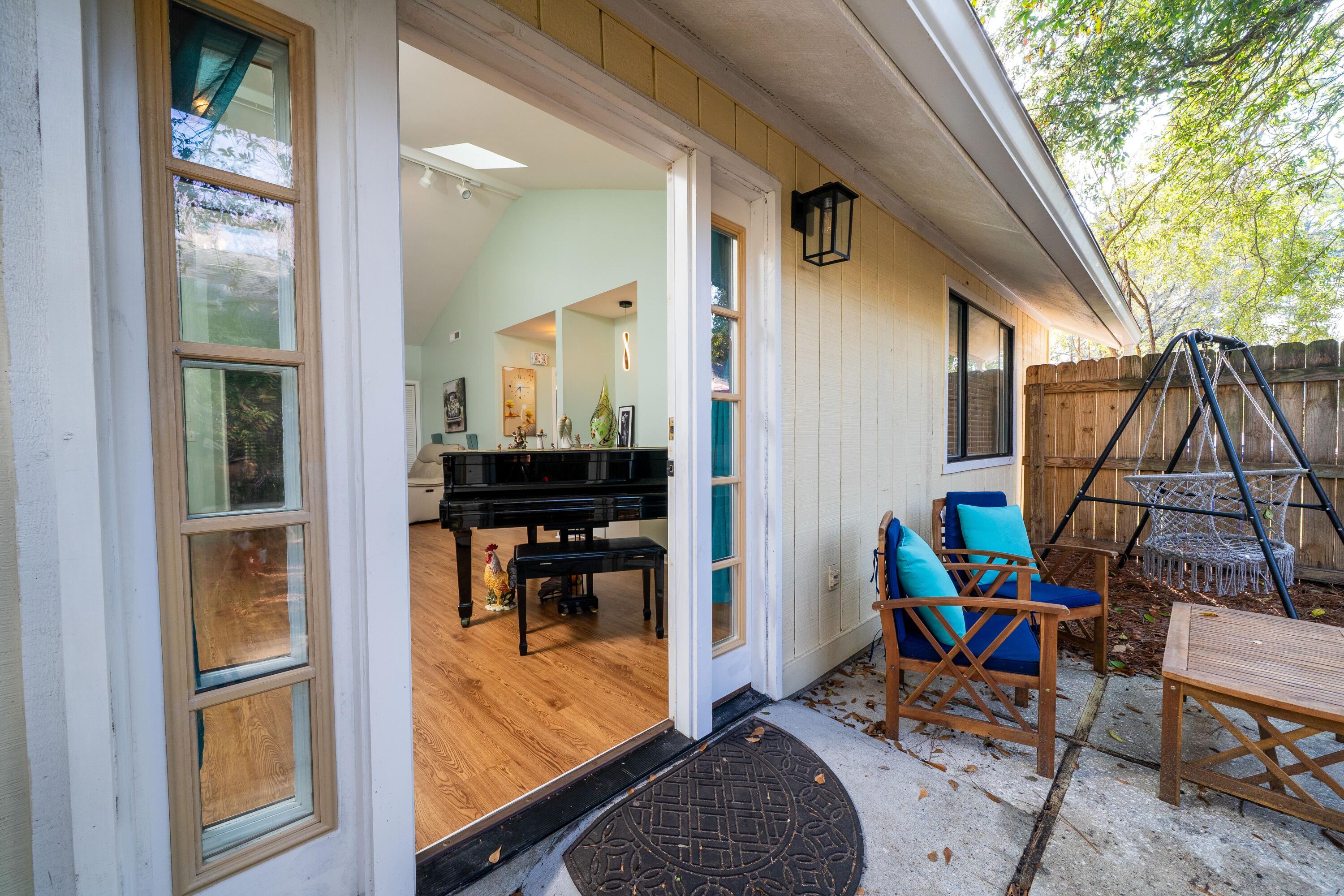 1116 Daffodil Lane Mount Pleasant, SC 29464 - Photo 33 of 39 33