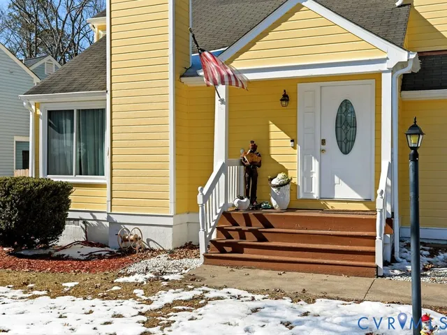 $325,000 | 1617 Winters Hill Circle, North Chesterfield, VA 23236