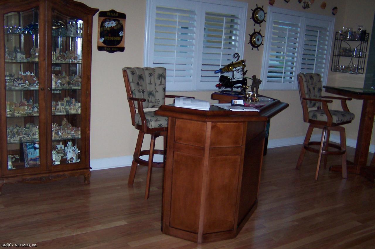 9745 Touchton Road, Unit 3101 Jacksonville, FL 32246 - Photo 8 of 20 Living Room 2