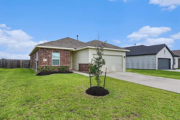 $2,150 | 2808 Coral Drive, Texas City, TX 77591