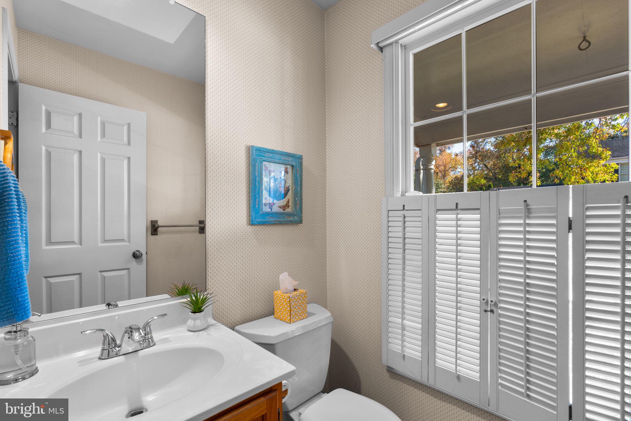 311 Canterfield Road Annapolis, MD 21403 - Photo 20 of 49 a bathroom with a sink toilet and tub