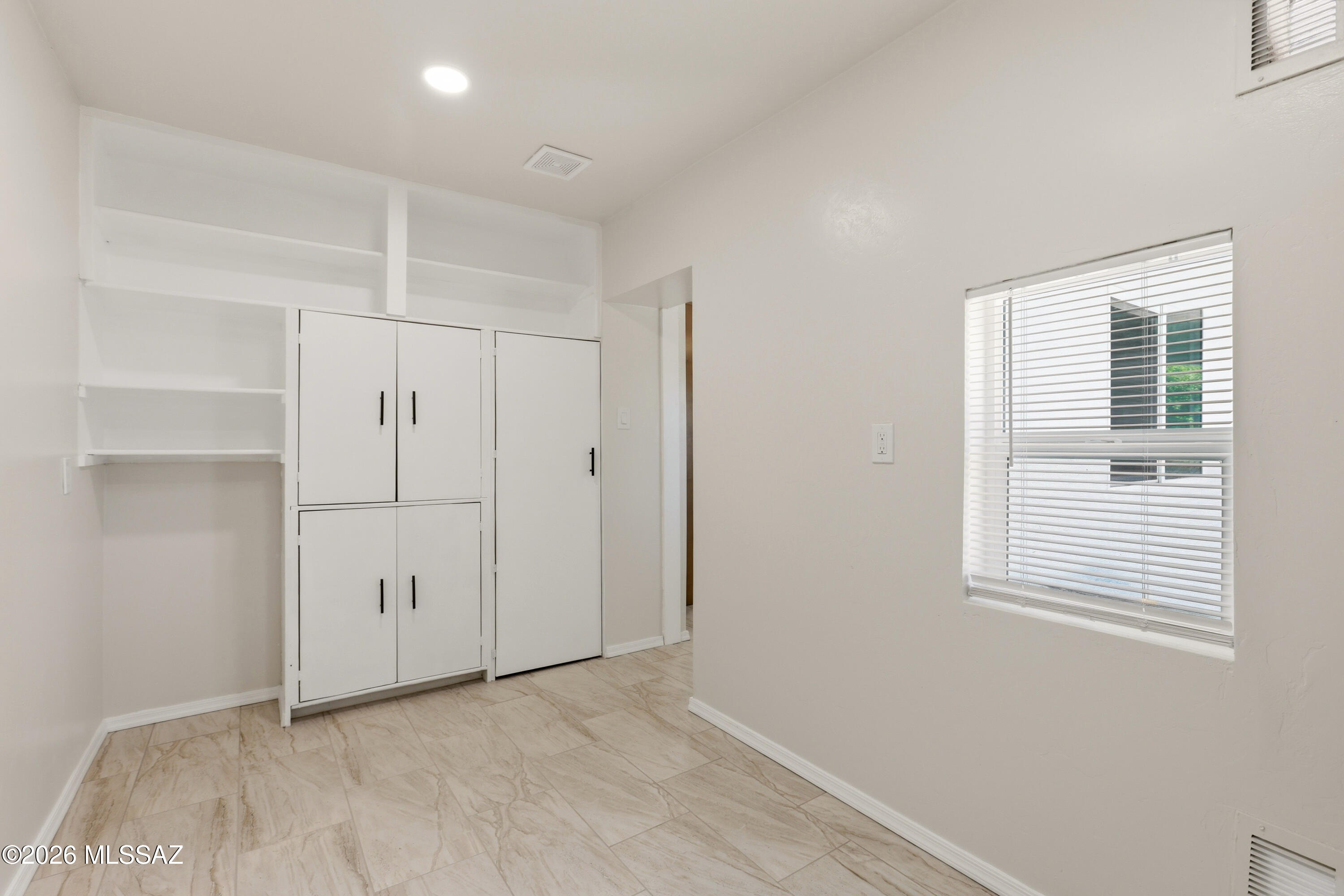 2111 South Miramonte Stravenue Tucson, AZ 85713 - Photo 26 of 34 23. Laundry Room 1