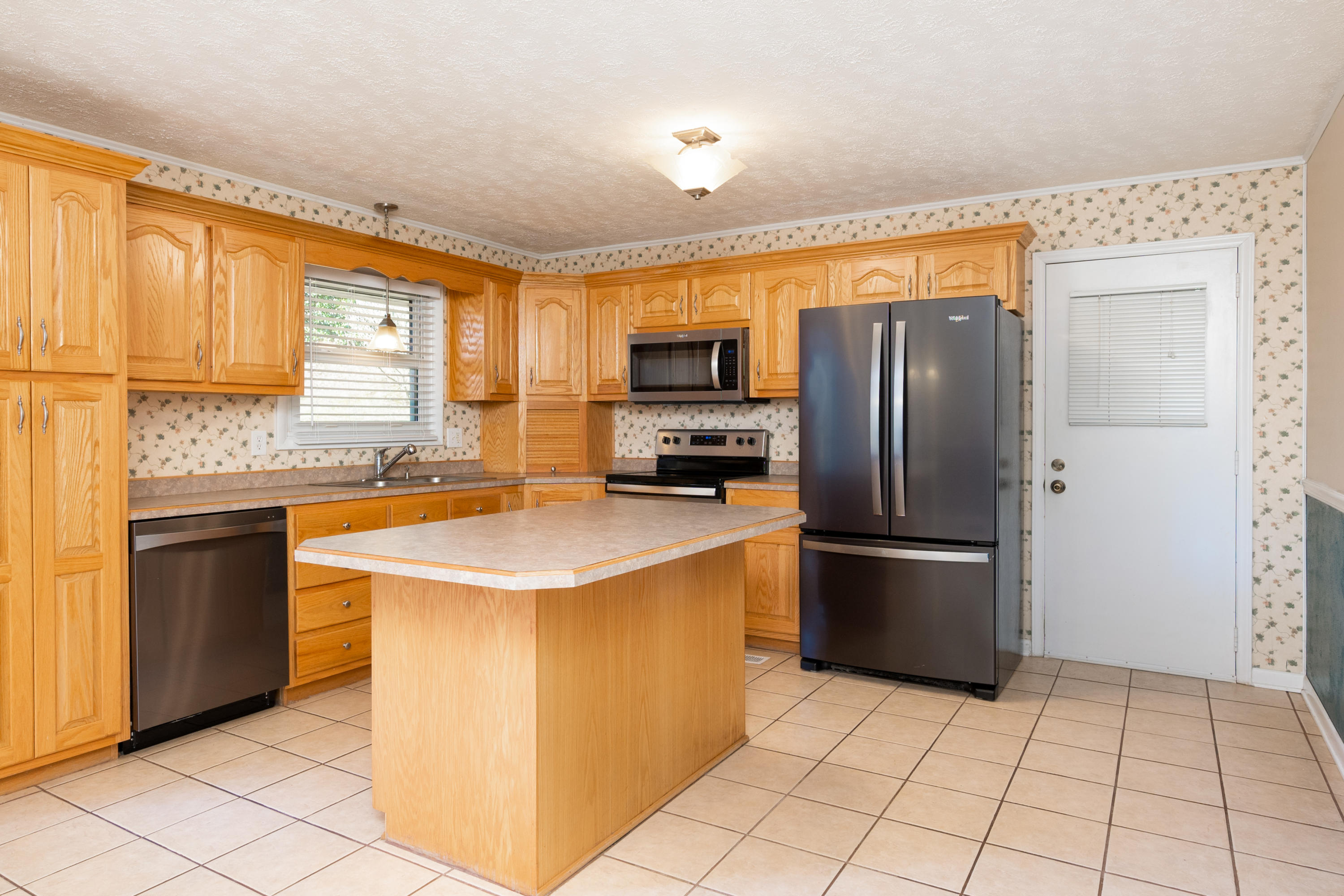 213 Barbara Road Gate City, VA 24251 - Photo 6 of 36 Barbara Rd-1