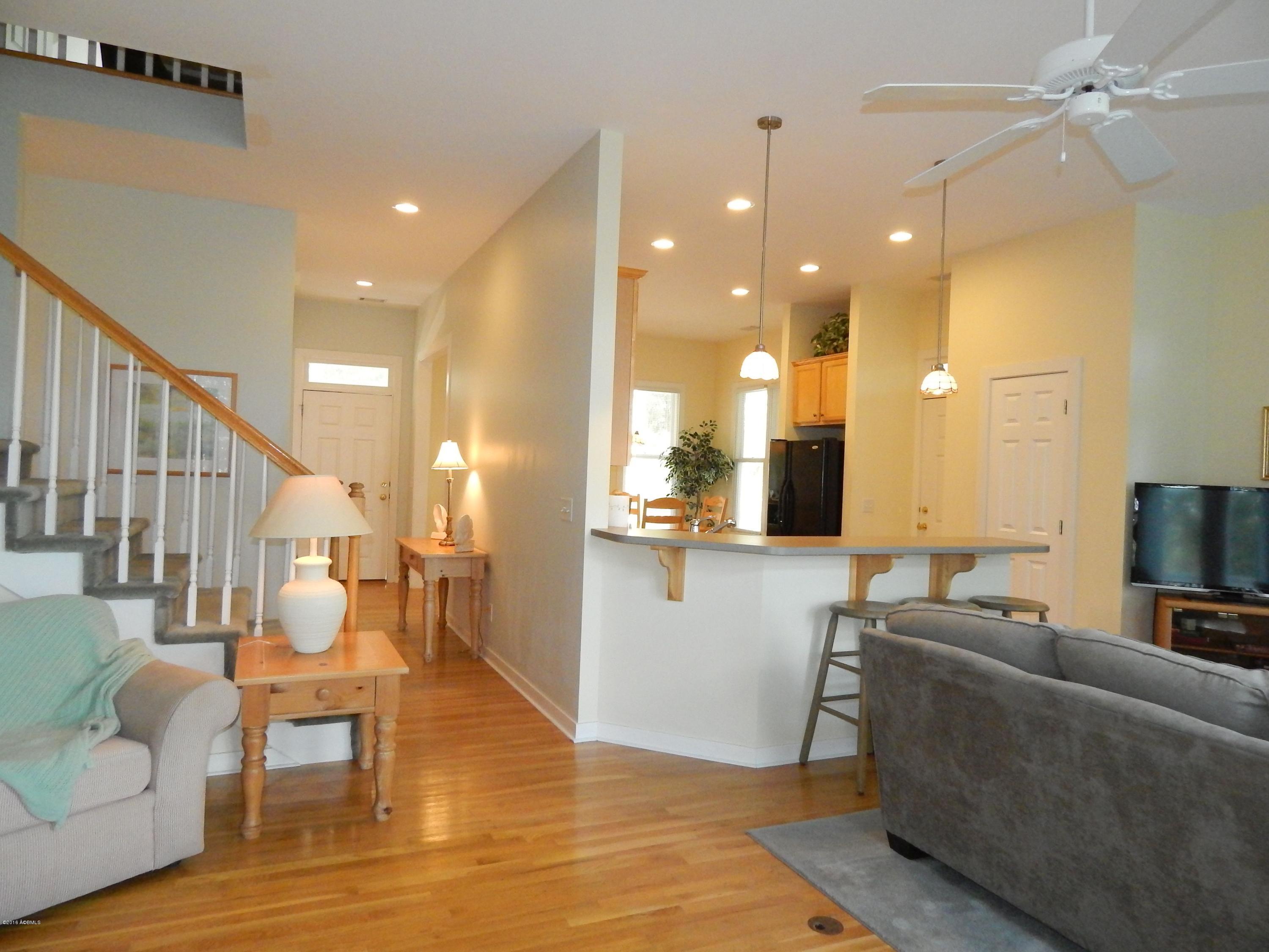 350 Blue Gill Road Fripp Island, SC 29920 - Photo 3 of 22 view into hallway and kitchen