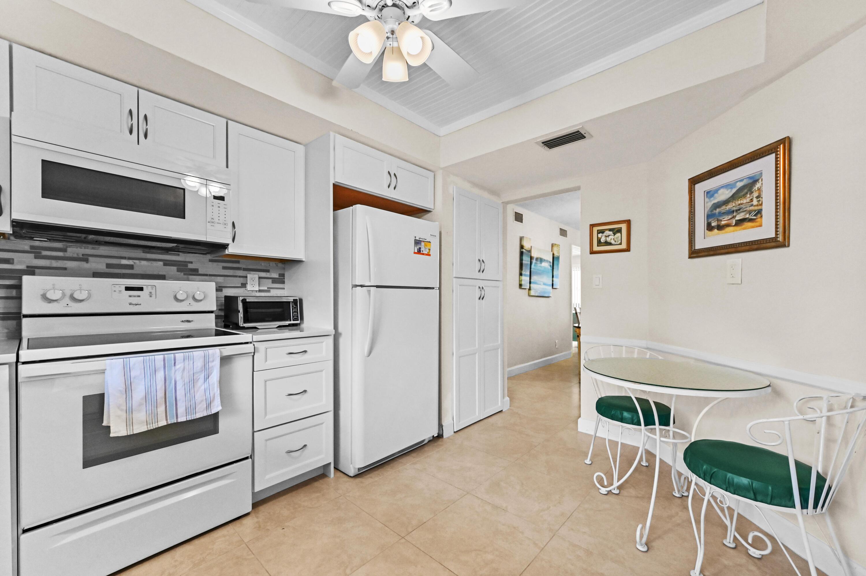 5540 North Ocean Boulevard, Unit 107 Ocean Ridge, FL 33435 - Photo 7 of 26 11 Kitchen 03