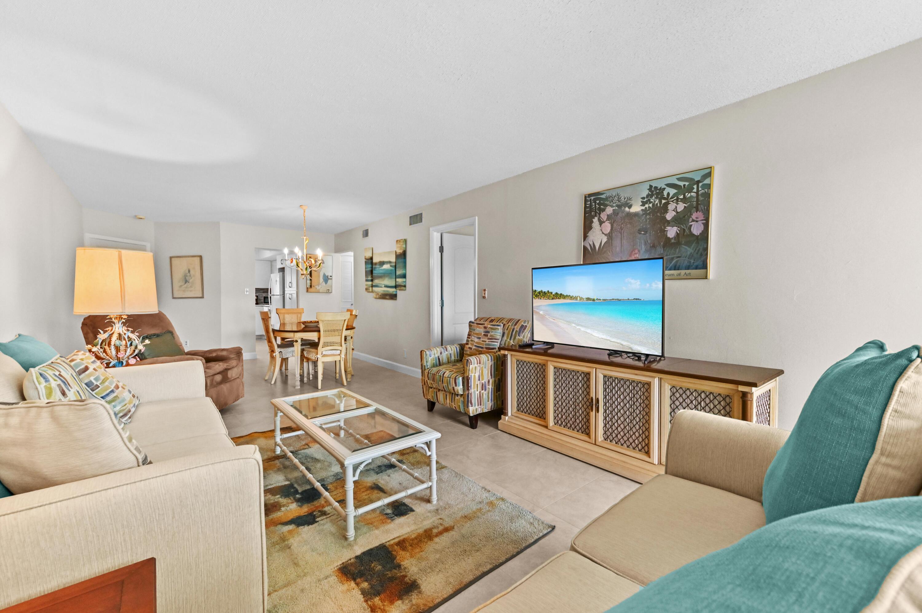 5540 North Ocean Boulevard, Unit 107 Ocean Ridge, FL 33435 - Photo 10 of 26 07 Living room 03