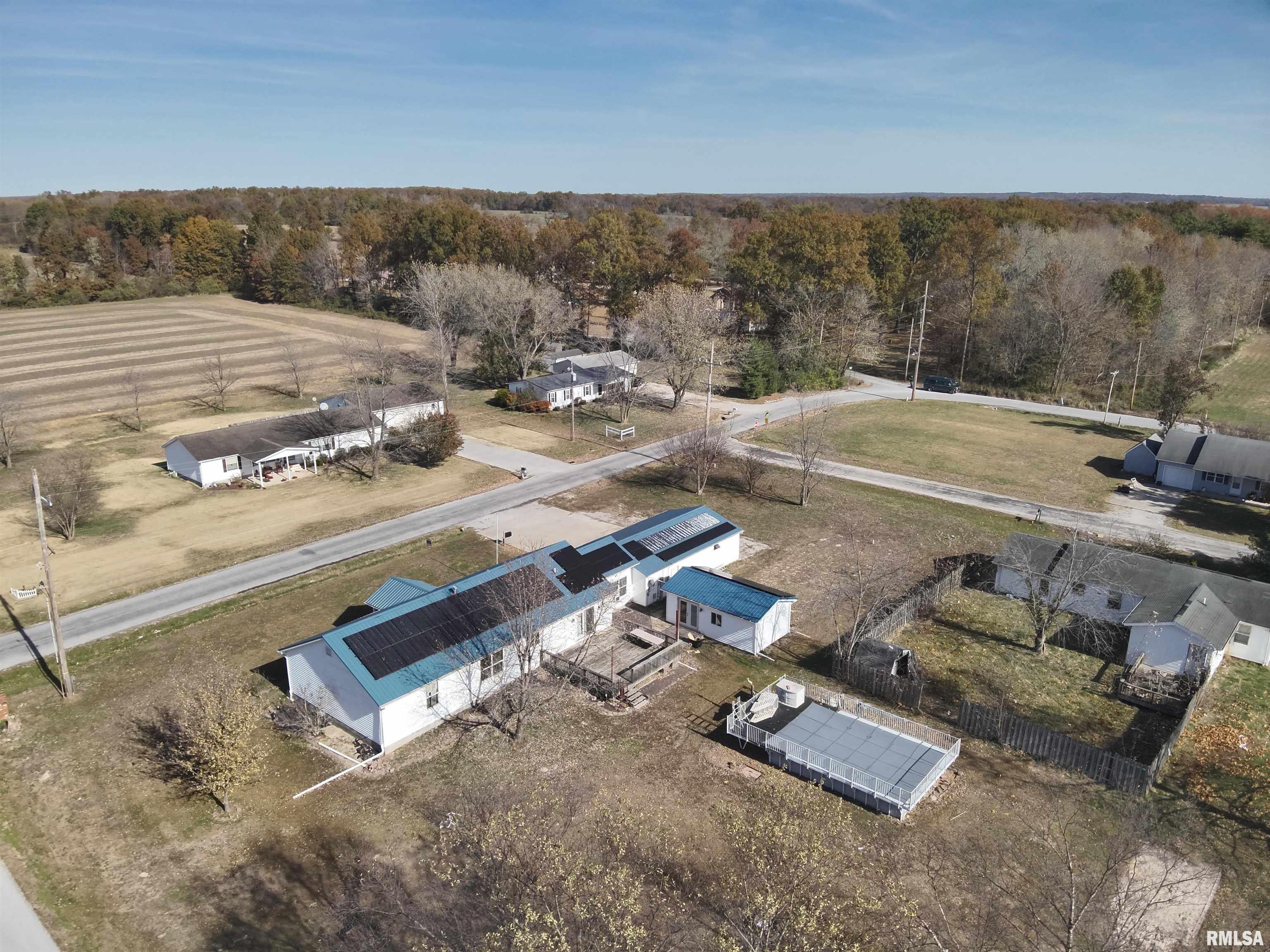 103 East Highline Road Woodlawn, IL 62898 - Photo 2 of 36