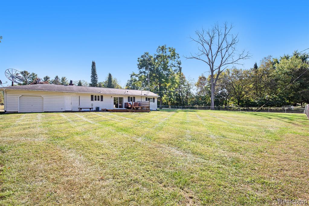 1714 Indian Road Lapeer, MI 48446 - Photo 31 of 35 Gallery Image 31