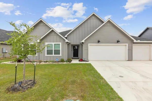 $539,000 | 717 Grace Lane, Fredericksburg, TX 78624