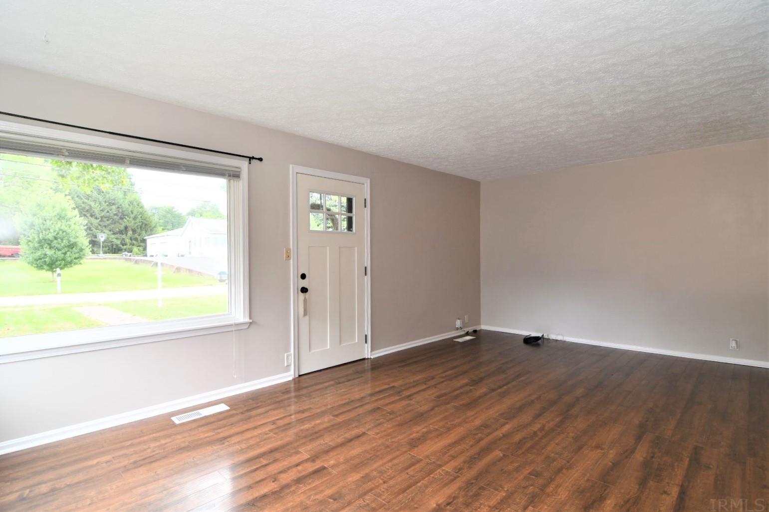 3837 Herrmann Road Evansville, IN 47711 - Photo 4 of 20 Gallery Image 4