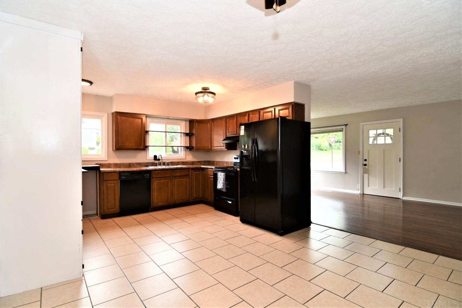 3837 Herrmann Road Evansville, IN 47711 - Photo 5 of 20 Gallery Image 5