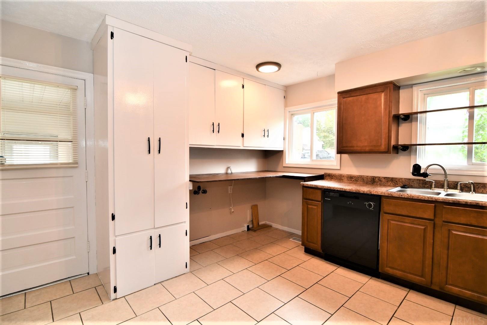 3837 Herrmann Road Evansville, IN 47711 - Photo 7 of 20 Gallery Image 7