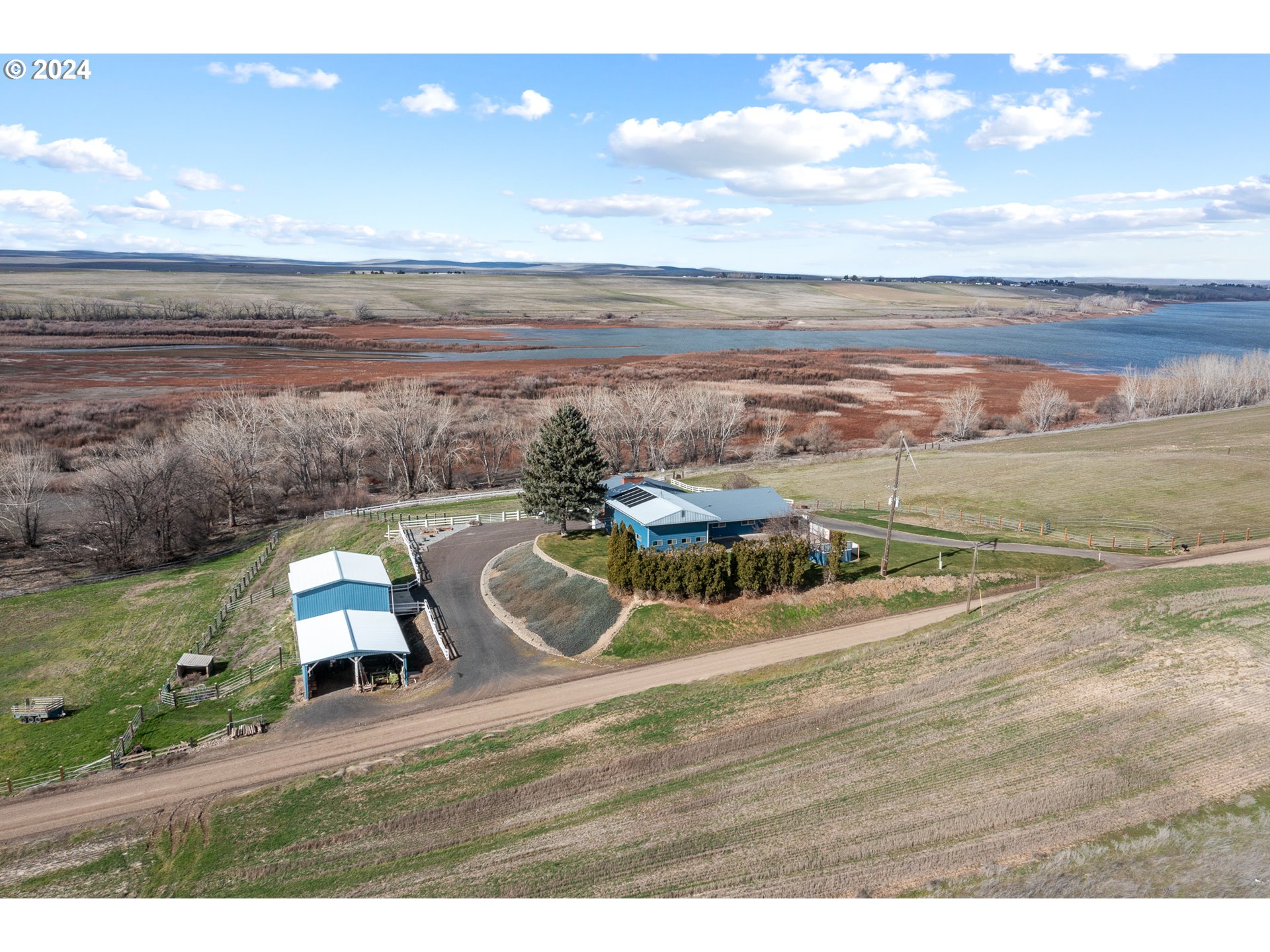 69748 Shaw Road Pendleton, OR 97801 - Photo 5 of 48 a view of a ocean beach