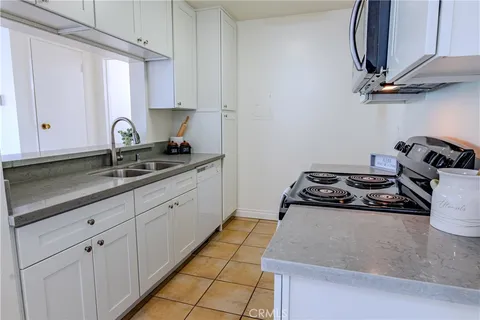 $264,000 | 5460 White Oak Avenue, Unit K301, Encino, CA 91316