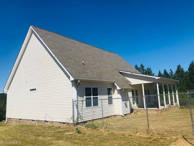 942 Wright Country Road Ramseur, NC 27316 - Photo 4 of 23