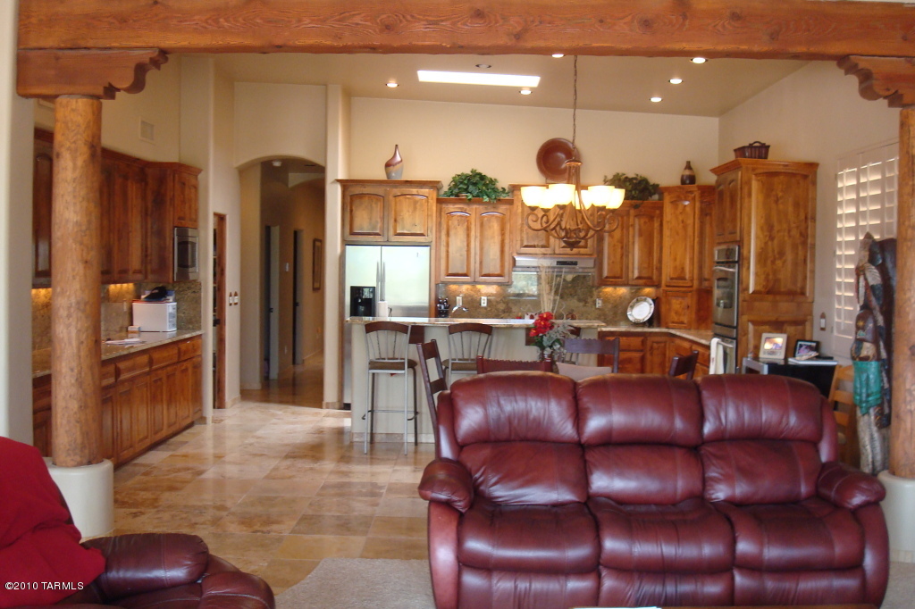 2827 West Moore Road Tucson, AZ 85755 - Photo 2 of 13 Gallery Image 2