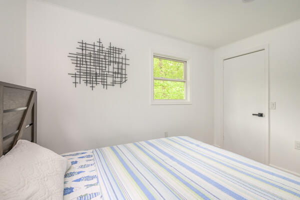 117 Clifton Drive Bushkill, PA 18324 - Photo 15 of 31 Bedroom 2