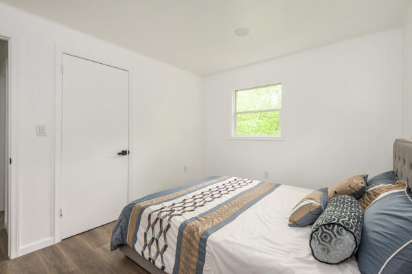 117 Clifton Drive Bushkill, PA 18324 - Photo 21 of 31 Bedroom 3