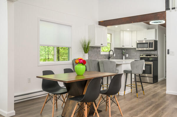 117 Clifton Drive Bushkill, PA 18324 - Photo 3 of 31 Dining & kitchen