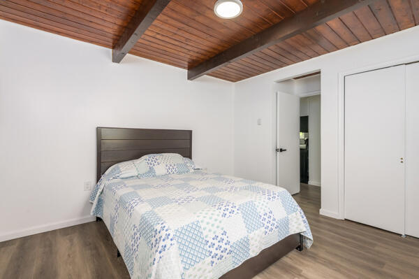 117 Clifton Drive Bushkill, PA 18324 - Photo 4 of 31 Primary bedroom