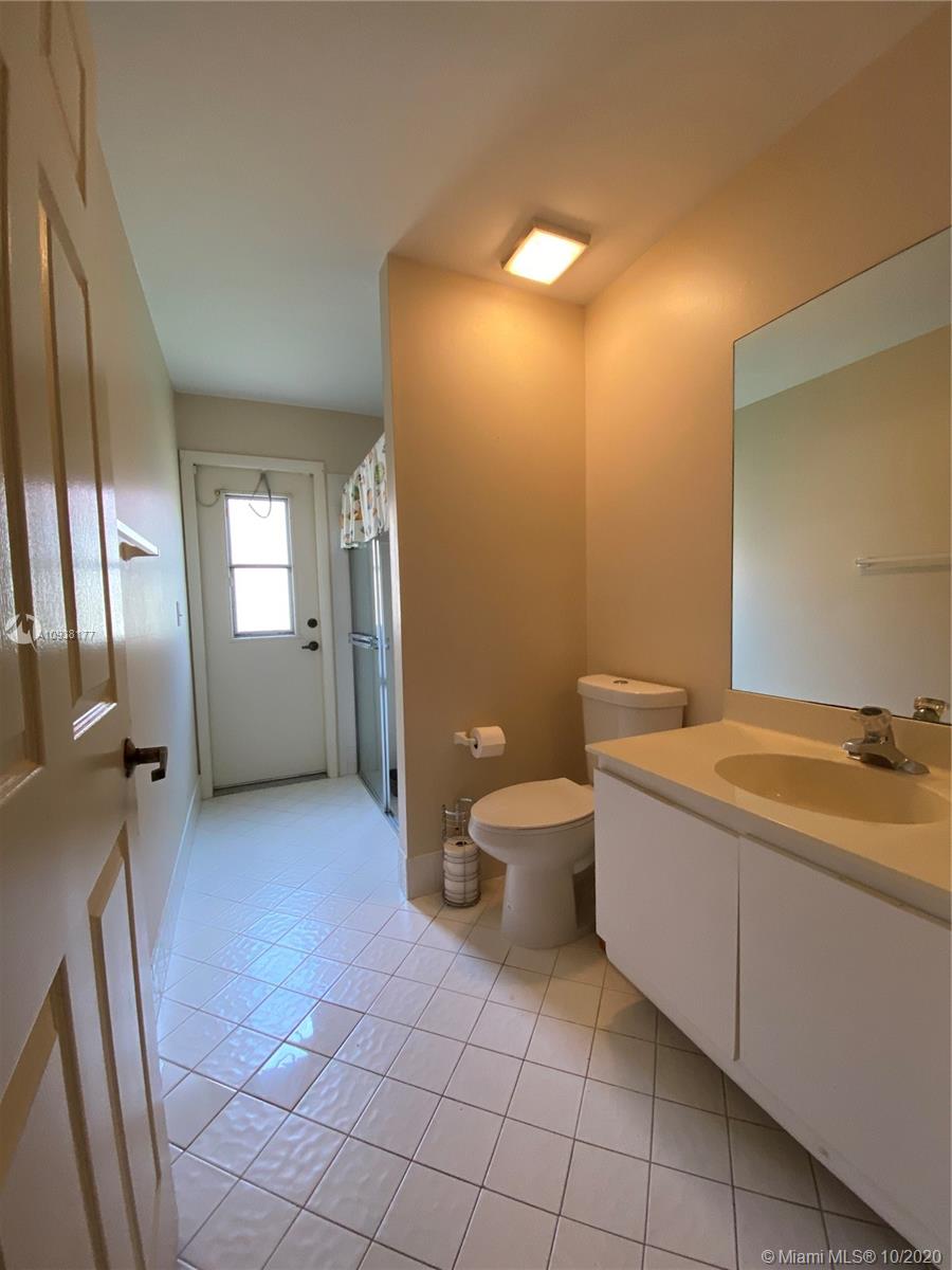 8531 Nadmar Avenue Boca Raton, FL 33434 - Photo 12 of 19