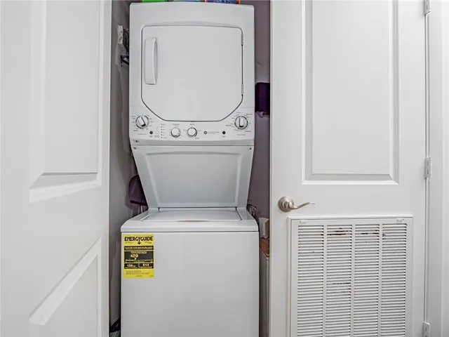 $6,500 | 1335 Winding Oaks Circle East, Unit 1001, Vero Beach, FL 32963