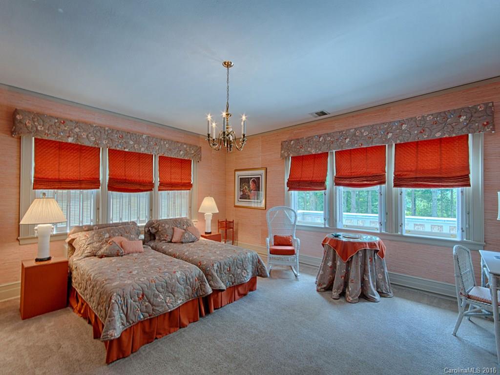 99 Stratford Road Asheville, NC 28804 - Photo 21 of 24 Gallery Image 21
