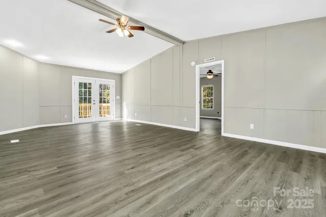 a view of livingroom with hardwood