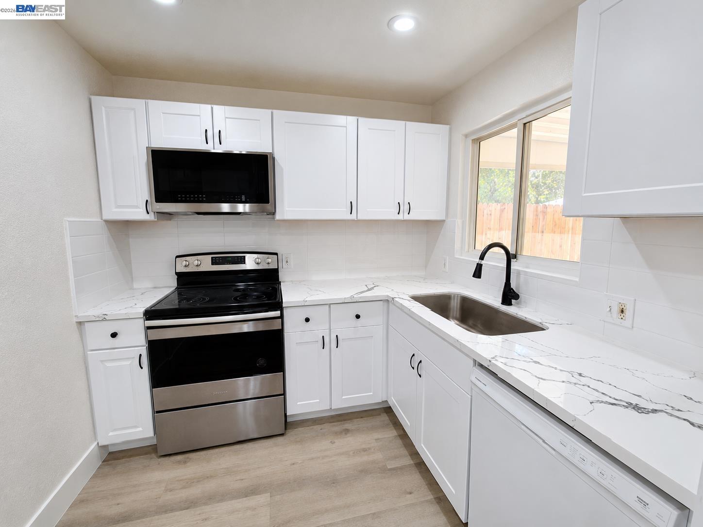 5250 Standish Road Sacramento, CA 95820 - Photo 11 of 29 Gallery Image 11
